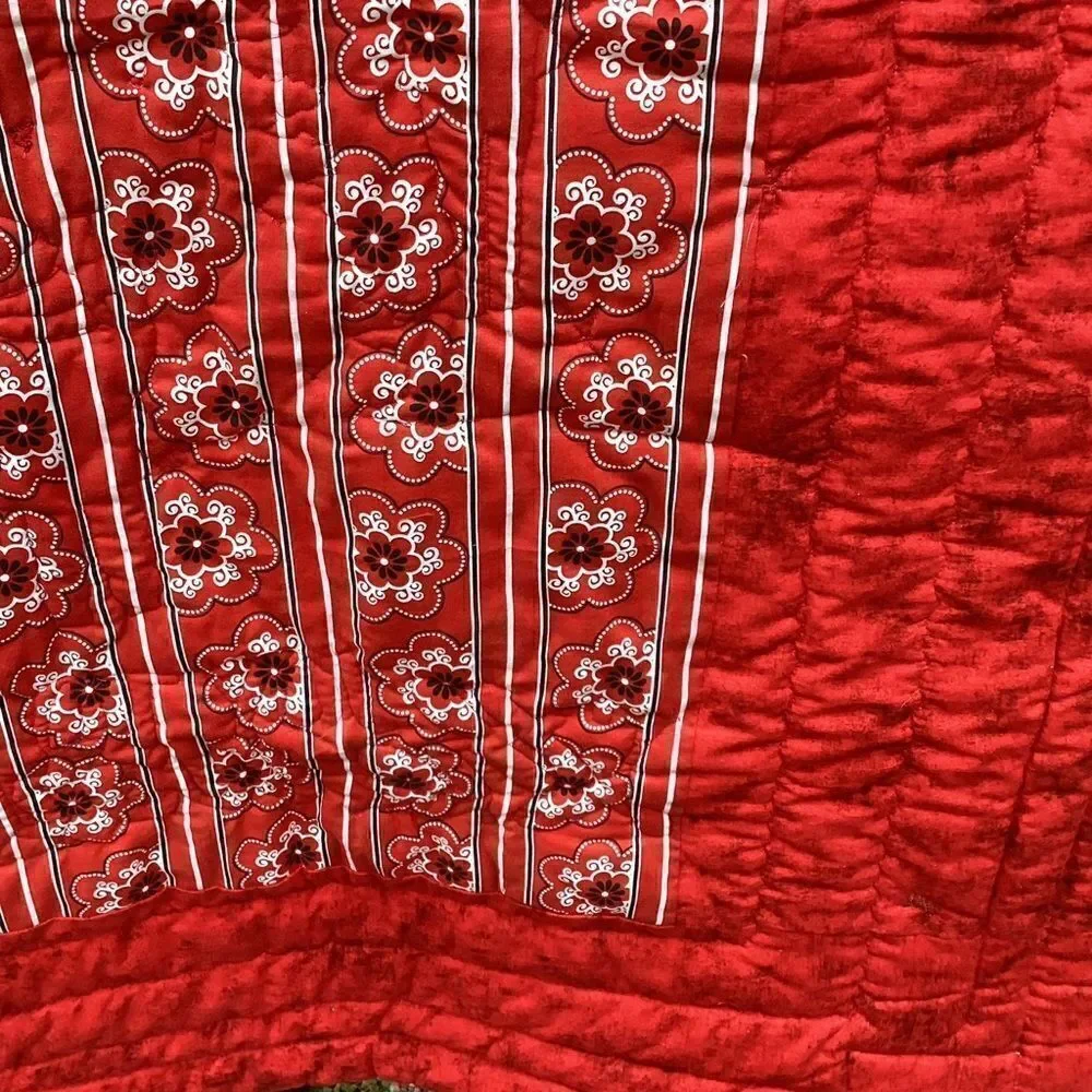 NWT. Hand Crafted  Joy to the World Lap Quilt